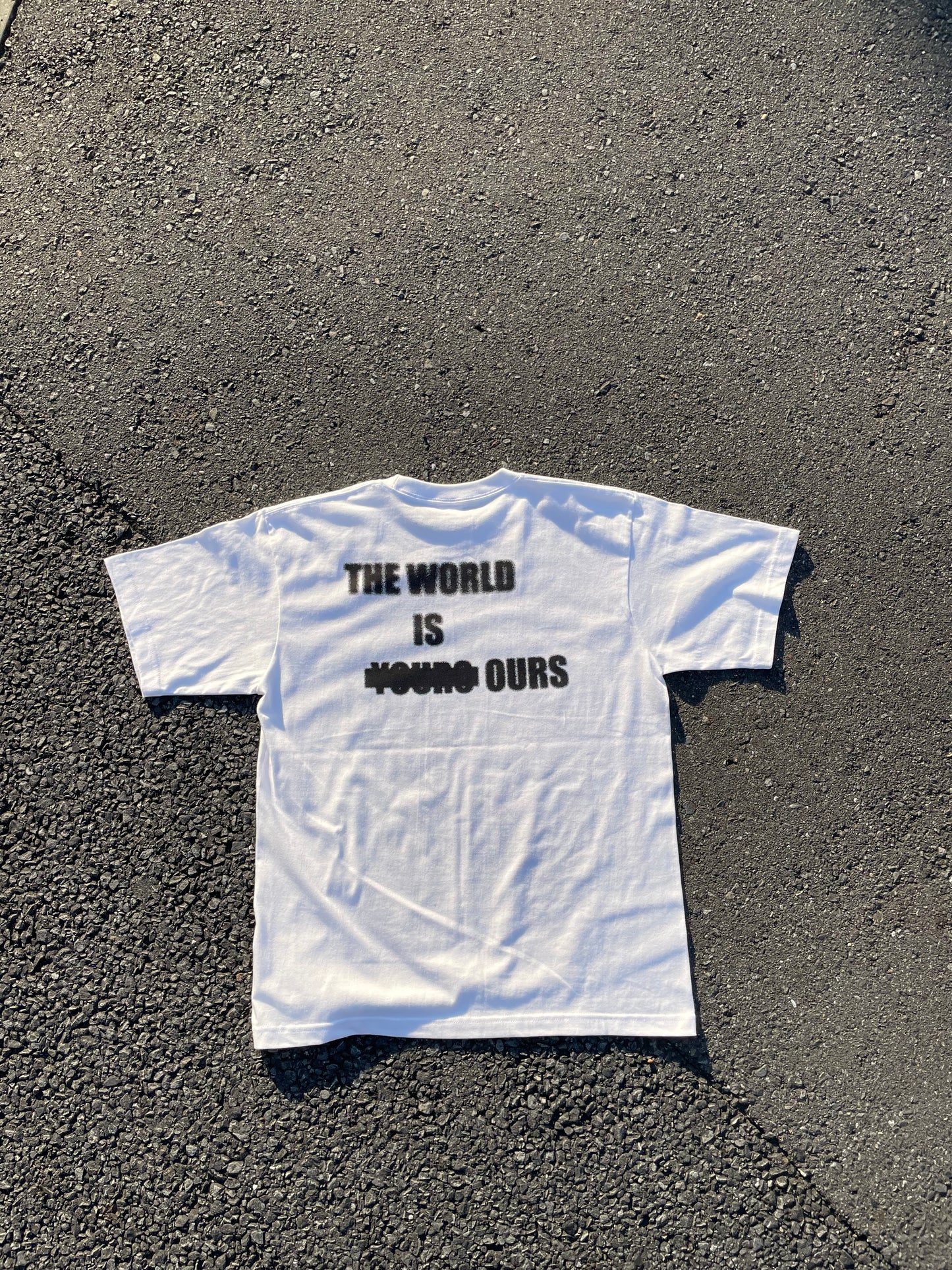 THE WORLD IS OURS TEE WHITE